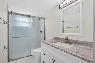 2555 NE 11th St, Fort Lauderdale, FL 33304 - Photo 15