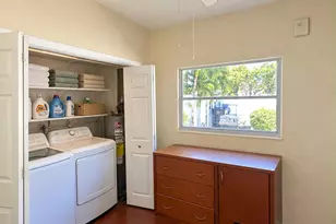 820 N Golf Dr, Hollywood, FL 33021 - Photo 15