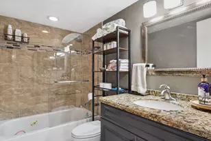110 Lake Emerald Dr, Oakland Park, FL 33309 - Photo 19