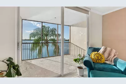 110 Lake Emerald Drive #Unit 303, Oakland Park, FL 33309 - Photo 13
