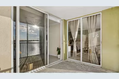 110 Lake Emerald Drive #Unit 303, Oakland Park, FL 33309 - Photo 15