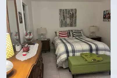 300 Windsor M #M, West Palm Beach, FL 33417 - Photo 11