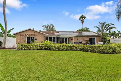 8059 Rose Marie Avenue E, Boynton Beach, FL 33472 - Photo 9