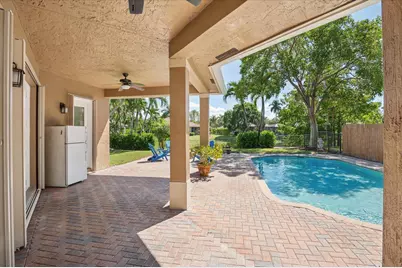 10888 NW 67th Place, Parkland, FL 33076 - Photo 25