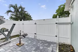 10145 Penzance Ln, Royal Palm Beach, FL 33411 - Photo 45