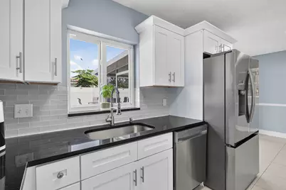 10145 Penzance Lane, Royal Palm Beach, FL 33411 - Photo 25
