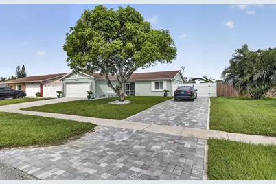 10145 Penzance Lane, Royal Palm Beach, FL 33411 - Photo 1