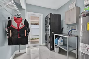 10145 Penzance Ln, Royal Palm Beach, FL 33411 - Photo 33