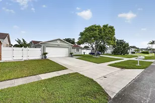 10145 Penzance Ln, Royal Palm Beach, FL 33411 - Photo 3