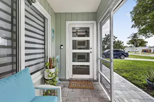 10145 Penzance Ln, Royal Palm Beach, FL 33411 - Photo 7