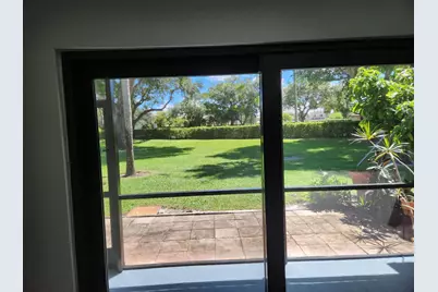 9885 Riverside Drive, Coral Springs, FL 33071 - Photo 9