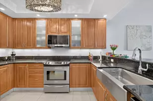 2631 NE 14th Ave, Wilton Manors, FL 33334 - Photo 17