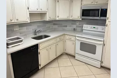 300 Bayview Drive #403, Sunny Isles Beach, FL 33160 - Photo 5