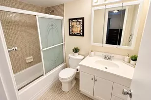 8345 Sunrise Lakes Blvd, Sunrise, FL 33322 - Photo 15