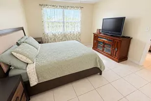 8345 Sunrise Lakes Blvd, Sunrise, FL 33322 - Photo 13