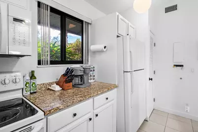526 Club Drive, Palm Beach Gardens, FL 33418 - Photo 19