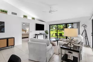 526 Club Dr, Palm Beach Gardens, FL 33418 - Photo 21
