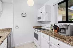 526 Club Dr, Palm Beach Gardens, FL 33418 - Photo 17
