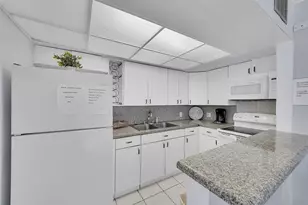 801 S Ocean Dr, Hollywood, FL 33019 - Photo 23