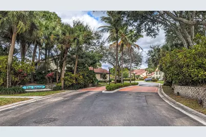 3002 Lucerne Park Drive #5121, Greenacres, FL 33467 - Photo 9