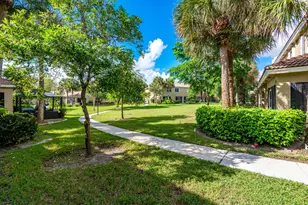 204 SW 120th Ave, Pembroke Pines, FL 33025 - Photo 27