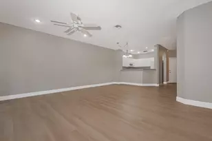 204 SW 120th Ave, Pembroke Pines, FL 33025 - Photo 5