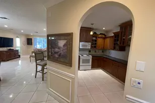 7911 Laina Ln, Boynton Beach, FL 33437 - Photo 9