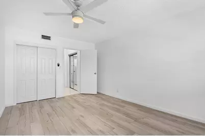 2555 NE 11th Street #404, Fort Lauderdale, FL 33304 - Photo 17