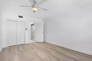 2555 NE 11th St, Fort Lauderdale, FL 33304 - Photo 17