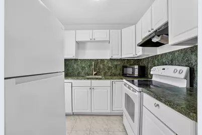 2555 NE 11th Street #404, Fort Lauderdale, FL 33304 - Photo 7