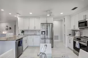 6 Lexington Ln E, Palm Beach Gardens, FL 33418 - Photo 11