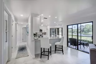 6 Lexington Ln E, Palm Beach Gardens, FL 33418 - Photo 3