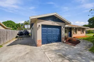 804 NW 10th Ave, Boynton Beach, FL 33426 - Photo 5