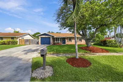 804 NW 10th Avenue, Boynton Beach, FL 33426 - Photo 1