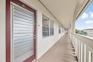 4402 Martinique, Coconut Creek, FL 33066 - Photo 5