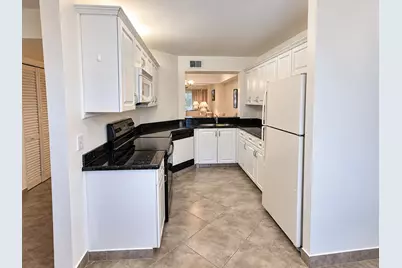 23370 Carolwood Lane #203, Boca Raton, FL 33428 - Photo 5