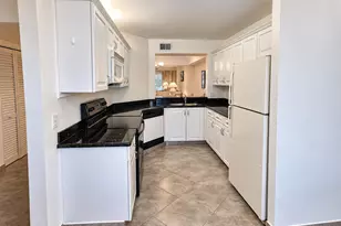 23370 Carolwood Ln, Boca Raton, FL 33428 - Photo 5