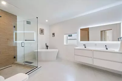 209 NE 27th Drive, Wilton Manors, FL 33334 - Photo 13