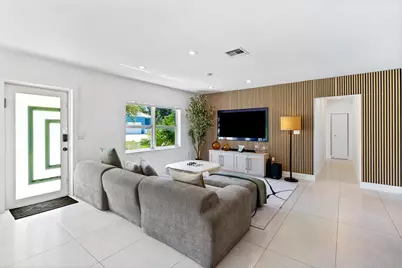 209 NE 27th Drive, Wilton Manors, FL 33334 - Photo 3