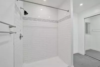 201 N 68th Way, Hollywood, FL 33024 - Photo 25