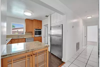 201 N 68th Way, Hollywood, FL 33024 - Photo 7