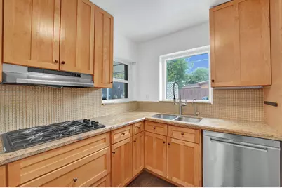 201 N 68th Way, Hollywood, FL 33024 - Photo 11