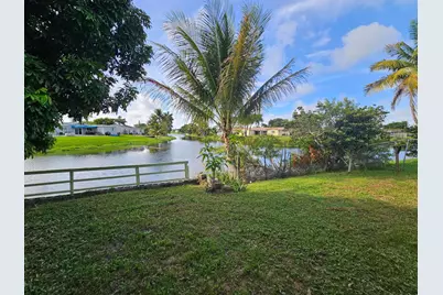 6538 NW 24th Courts #E, Margate, FL 33063 - Photo 17