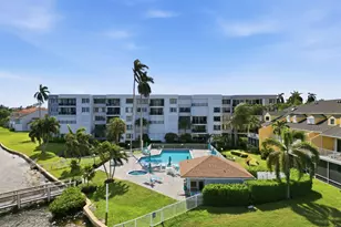 8200 Lakeshore Dr, Hypoluxo, FL 33462 - Photo 29