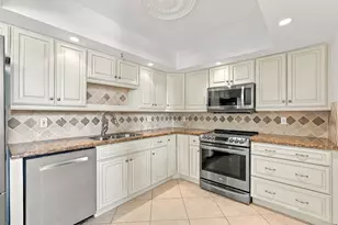 8200 Lakeshore Dr, Hypoluxo, FL 33462 - Photo 19