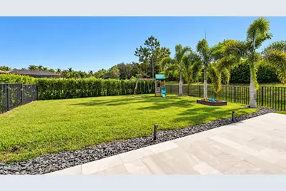 4637 Siena Circle, Wellington, FL 33414 - Photo 33