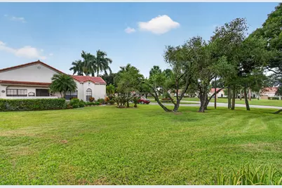 5887 Parkwalk Circle W, Boynton Beach, FL 33472 - Photo 29