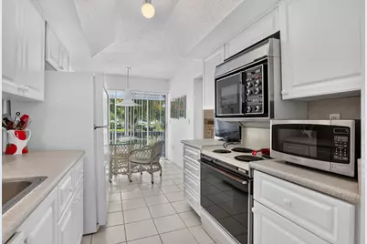 6800 Willow Wood Drive #906, Boca Raton, FL 33434 - Photo 3