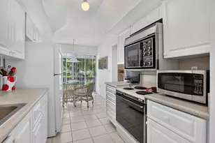 6800 Willow Wood Dr, Boca Raton, FL 33434 - Photo 3