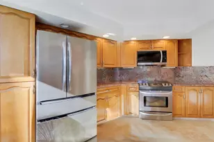 235 Bay Colony Dr N, Juno Beach, FL 33408 - Photo 17